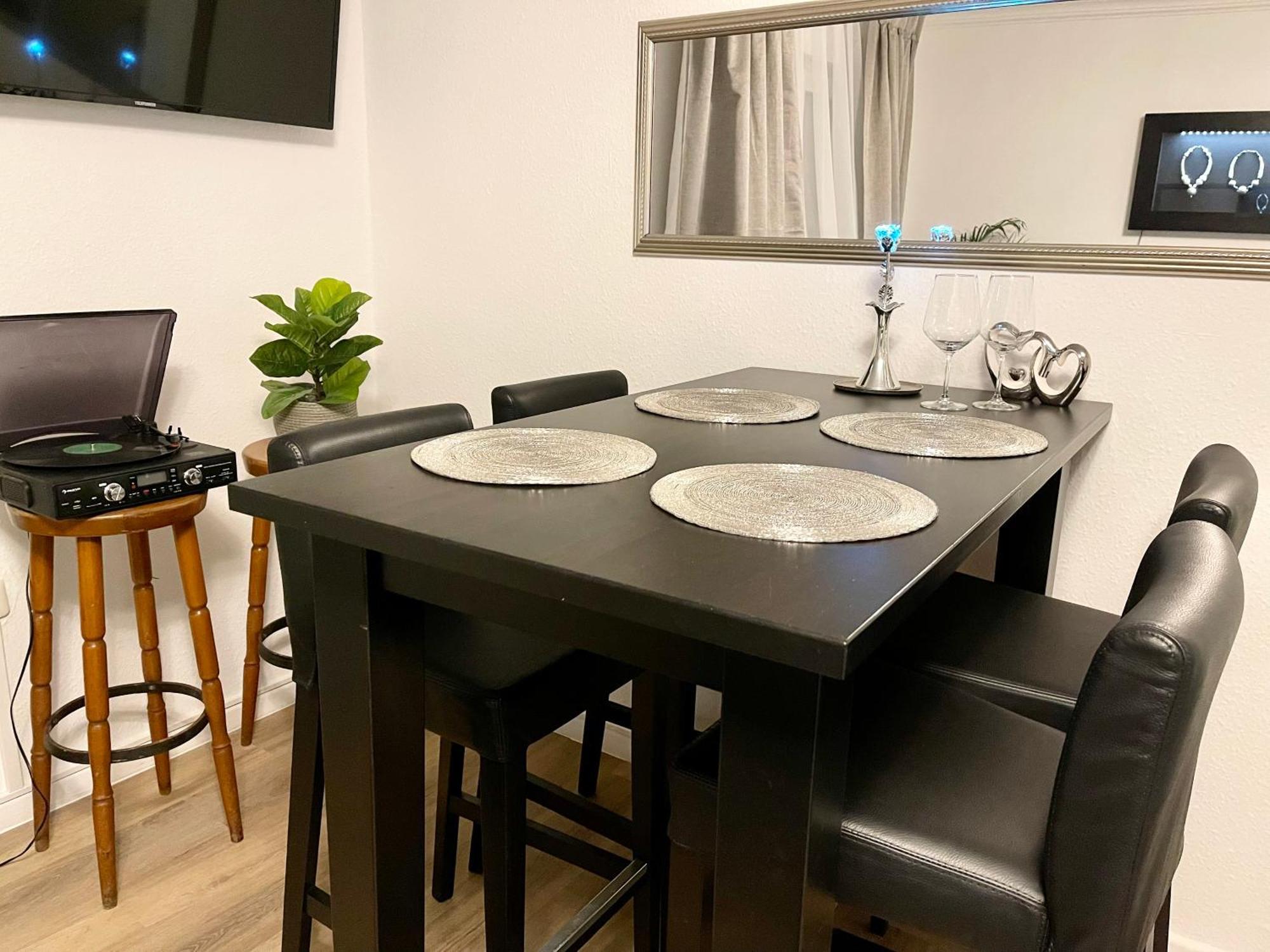 Tunnel Apartment - Nordbahntrasse, Kontaktloser Self-Check-In, Netflix Wuppertal Exterior foto